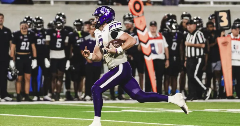 Lumberjacks snap Wildcats' home winning streak, advance to 3-0