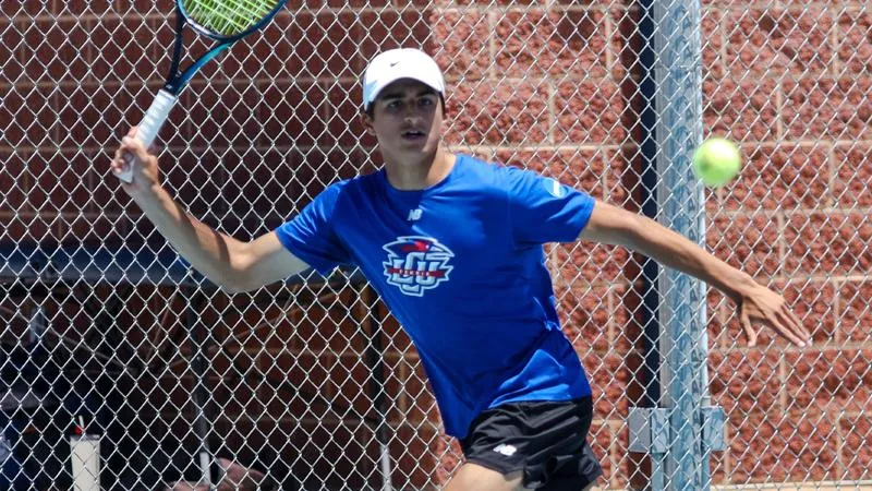 Segura Leads Strong First Look For LCU Tennis