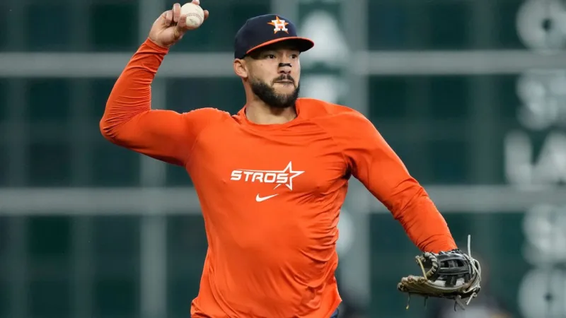 Astros SS Carlos Correa's comeback halted after surgery