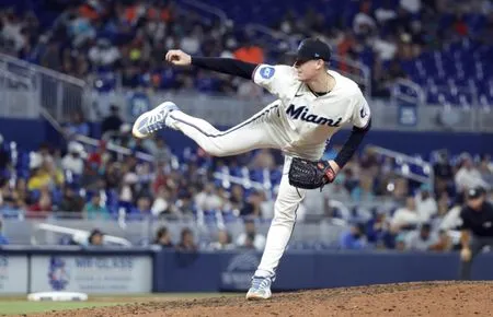 Marlins' Pete Fairbanks to undergo thoracic outlet surgery
