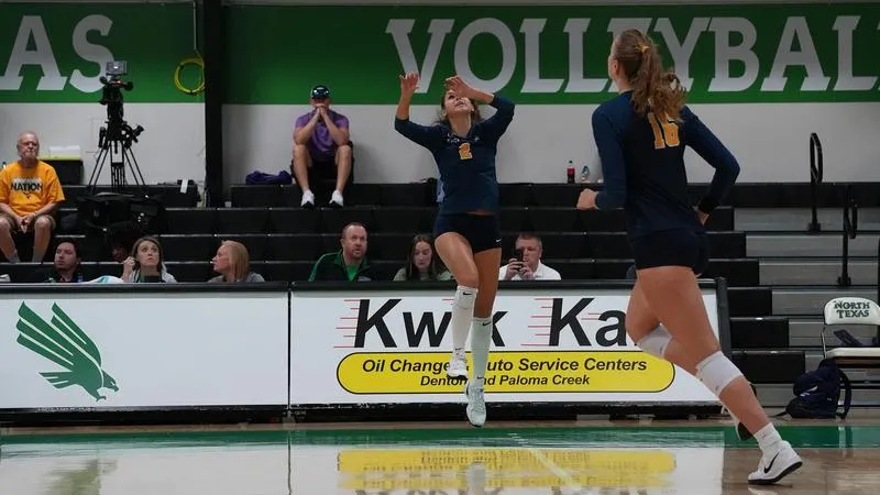 Mean Green Reverse Sweep Lion Volleyball