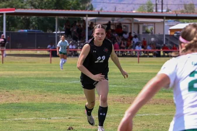 Lobos Put Up A Fight With Pioneers