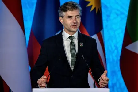 Not the time to soften stance over Belarus, Lithuania says