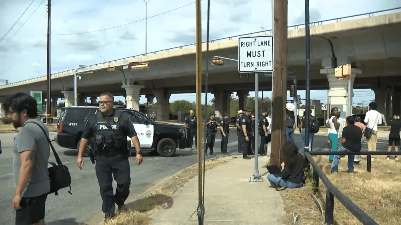 Texas Democrats demand release, bodycam video after ICE shooting of Austin delivery driver