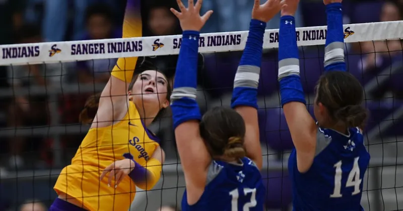 Sanger volleyball team knocks off No. 6 Van Alstyne with resilient showing in five-set thriller