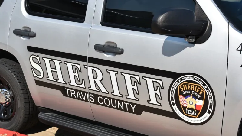 Sheriff's office investigating homicide at apartment complex in north Travis County