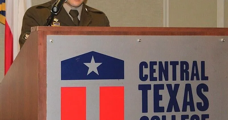 Fort Hood soldiers earn paramedic certifications through Central Texas College