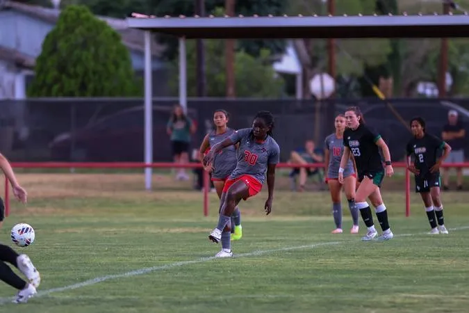 Lobos Battle Eagles On The Road