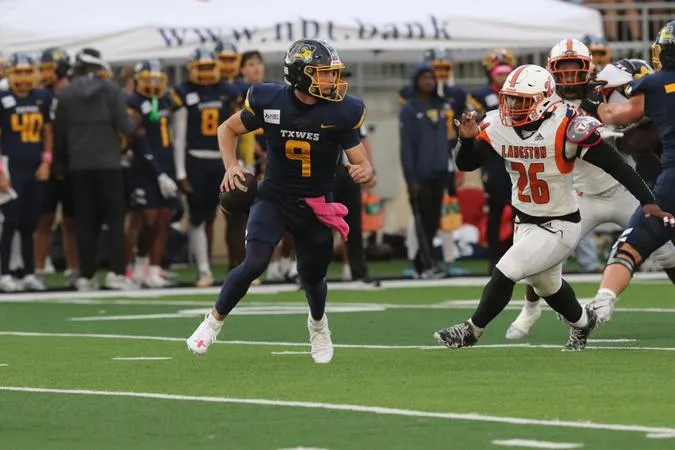 FB: Francis Named as Texas Wesleyan University Third Campbell Trophy Semifinalist