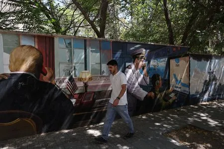 Iranian flights cancelled as new US 'D-Day' sanctions take effect, Saudis say they shoot down Houthi missiles