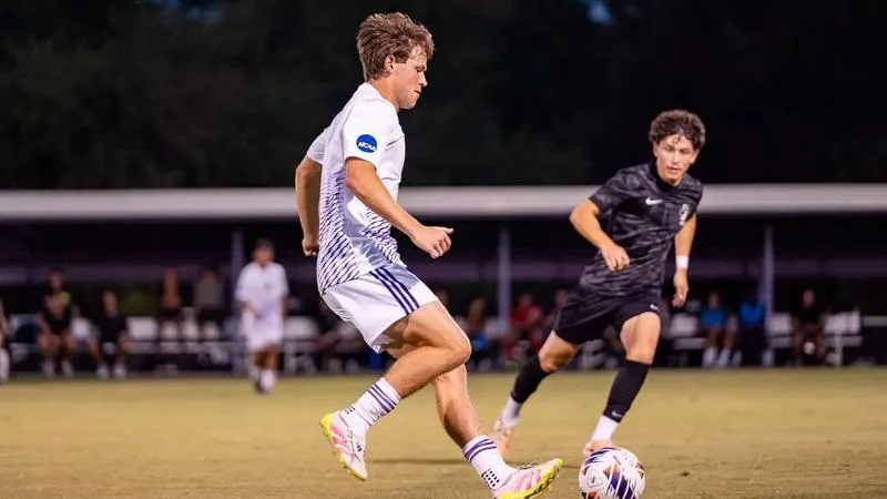 Men's Soccer routs Howard Payne 4-1