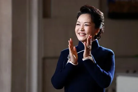 China's first lady Peng Liyuan turns soft power on US audience