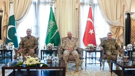 Pakistani, Saudi, Turkish chiefs discuss closer military ties