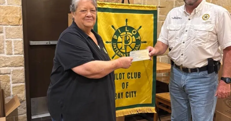 Pilot Club helps fund boating safety signs at Sargent ramps