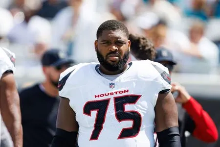 Report: Packers to sign G Laken Tomlinson