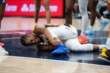 Fever lose Tyasha Harris to season-ending broken fibula