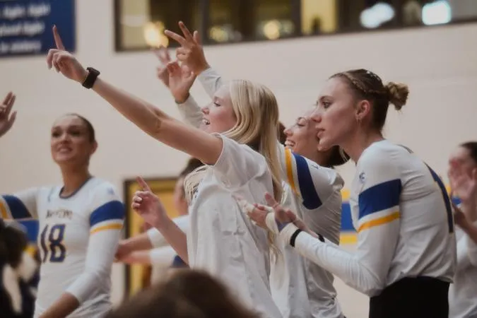 Pioneers Show Grit, Complete Perfect Weekend at The Hutch