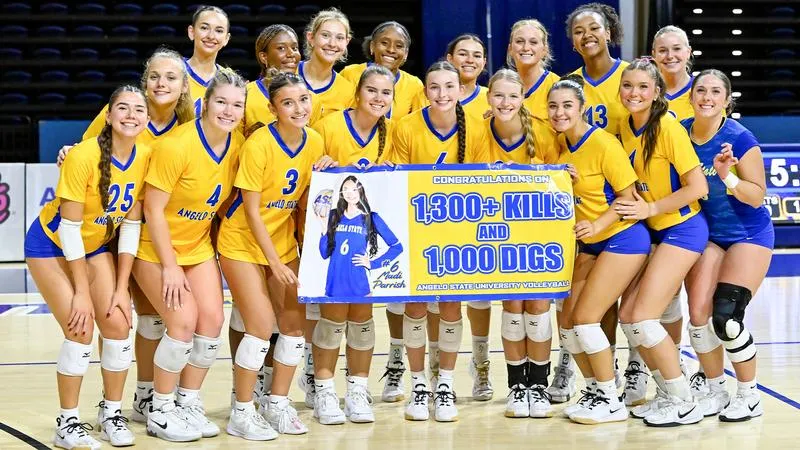 Parrish Reaches 1,000 Career Digs as No. 6 Volleyball Defeats Cameron