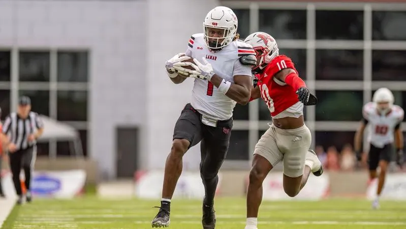 Cards Score 28 in 1st Quarter, Roll to Southland Opening Win