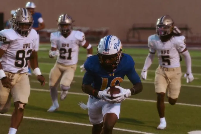 Wayland Rolls Past Texas College, 54-26, to Return to Win Column