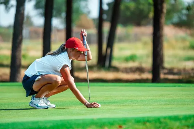 No.1 Women's Golf Hosts The DBU Classic