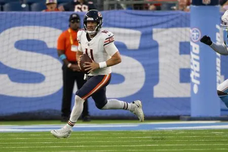 Reports: Case Keenum to start for Bears on MNF, Tyson Bagent to be QB2