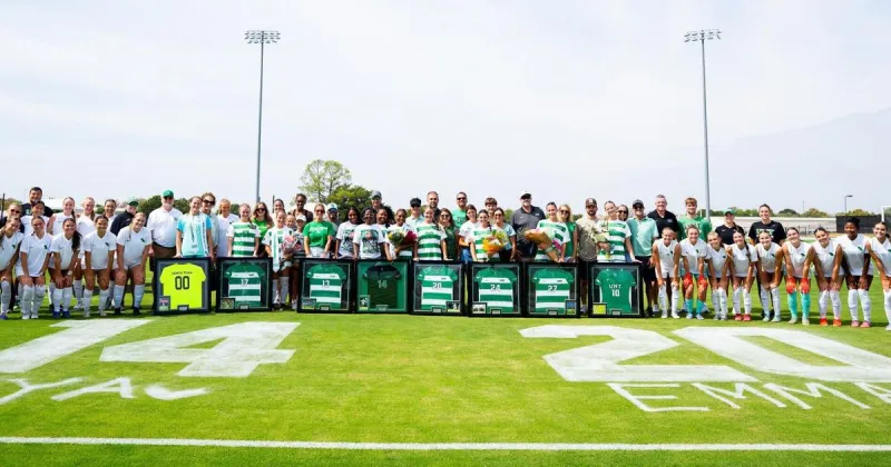 UNT welcomes back soccer legends for Senior Day and Alumni Day, posts tie with Temple