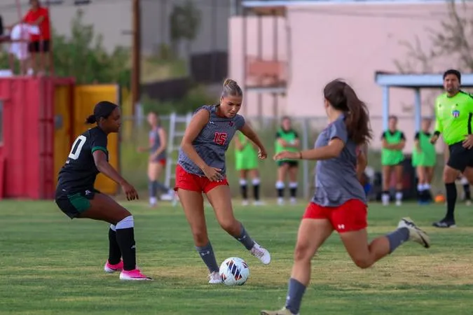 Lobos Look To Knock Down Rambelles
