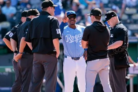 Report: Royals to reassign co-hitting coach Alec Zumwalt