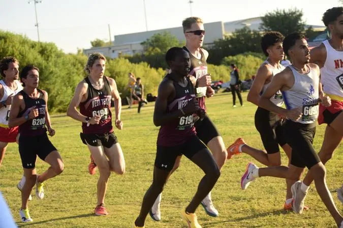 Buffs Jump to No. 6, Lady Buffs Stay No. 8 in Latest USTFCCCA Poll