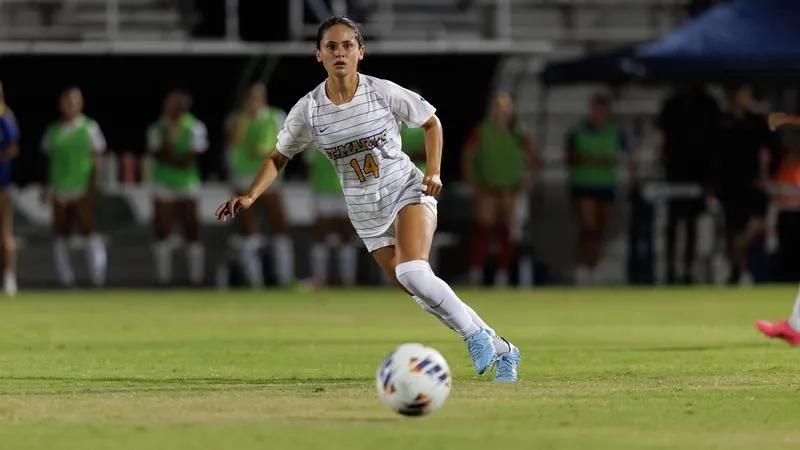 Women's Soccer: Late Goal Sinks Women's Soccer