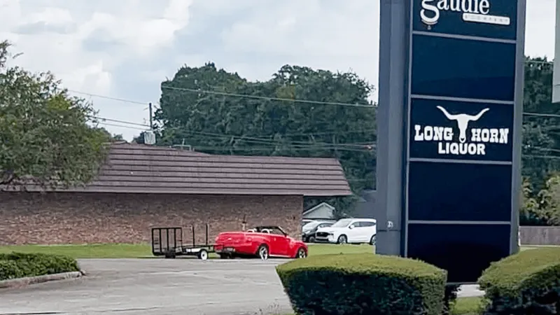 BREAKING: Grand jury no bills Mike Getz on robbery case in sign dispute