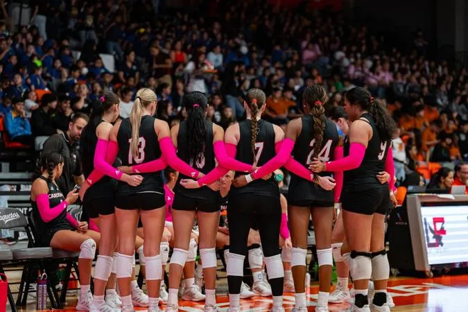 Volleyball Drops Four-Set Battle at UTRGV