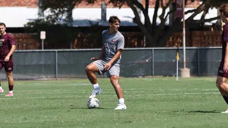 Eagles land at Stang Park to battle unbeaten Midwestern State