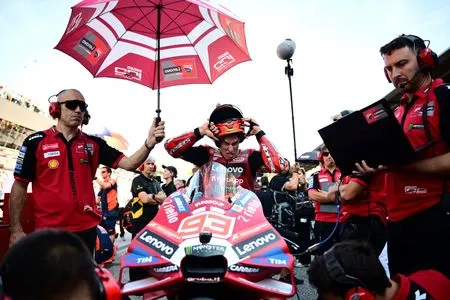 Motorcycling-Marquez wins Japanese GP sprint to close in on Martin