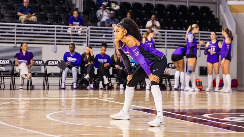 Austin Peay defeats Tarleton State Volleyball in five sets