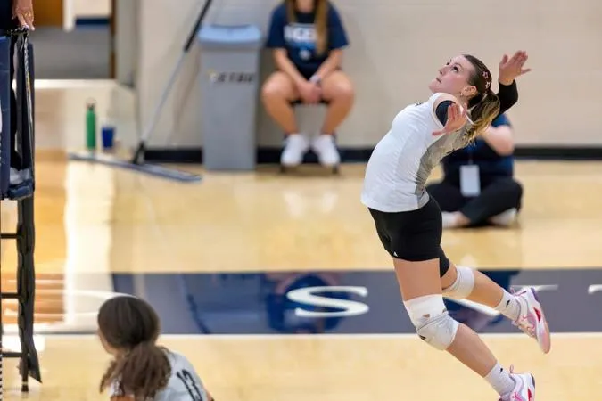 McMurry Drops Hard-Fought Road Conference Match to Howard Payne