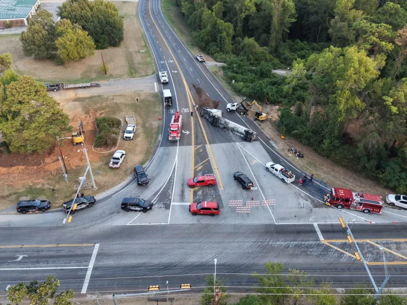 Toppled truck's tank holds tight