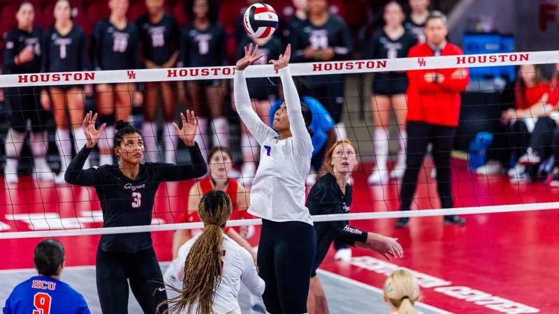 VB: Huskies Fall to Vaqueros in Three
