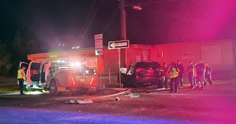 2 people suffer injuries, Lufkin man lands in jail after suspected DWI crash at north loop and Lotus Lane