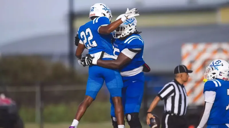 BLINN FOOTBALL KNOCKS OFF #12 SNOW FOR FIRST CONFERENCE WIN