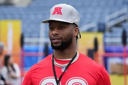 Report: Seahawks to work out RB Joe Mixon