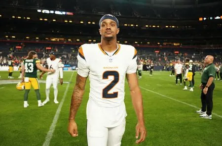 Broncos star CB Pat Surtain II injures ankle in loss to 49ers