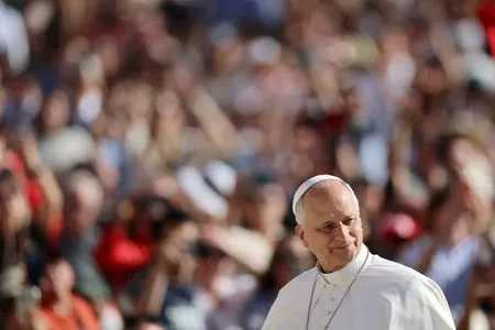 Peru prison inmates sew 'pope dolls' ahead of pontiff's visit
