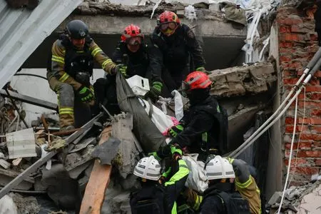 Russian attack kills five in Ukraine's Kharkiv, shatters residences