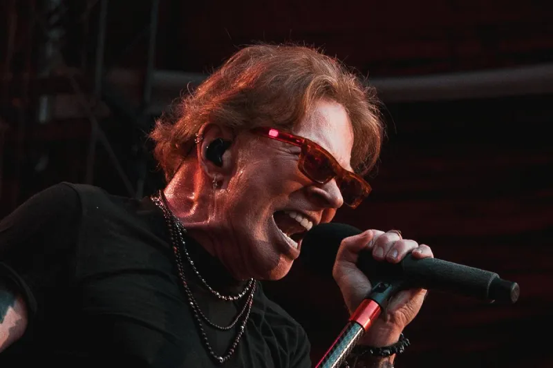 Now We Know Why Guns N' Roses' Axl Rose Was Recently Photographed in the Studio