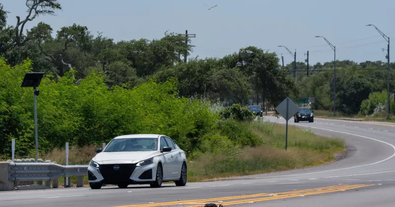 Betting that Abbott will soon restore funding, some Texas agencies accept Flock's offer to keep cameras on