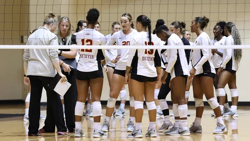 Mustangs look to remain hot as Crimson Storm visits D.L. Ligon Coliseum