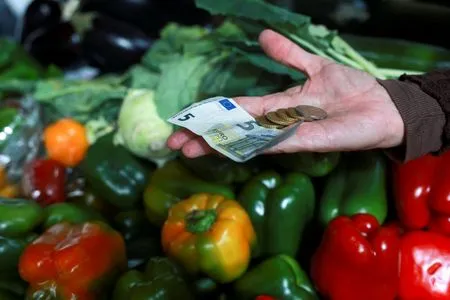 Euro faces political, fiscal reckoning as it hovers near 17-month low