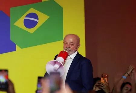 Lula campaign scrambles to rebrand before Brazil runoff